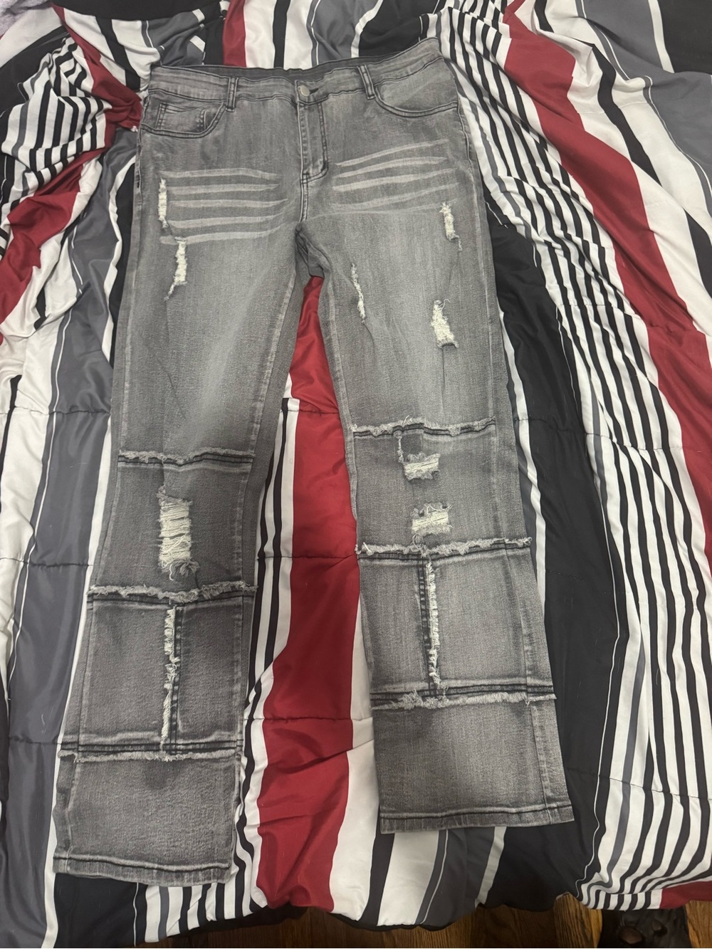 ROMWE Gray Distressed Straight Leg Jeans